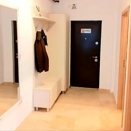 Dimitrov Apartament * Năvodari